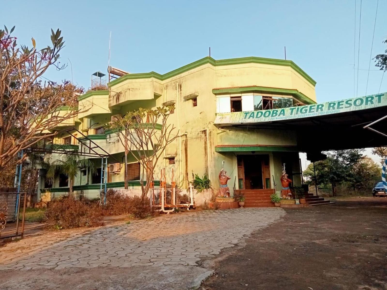 Oyo Flagship Tadoba Tiger Resort Mohurli Exterior foto